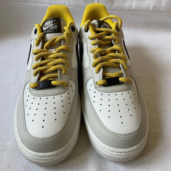 Nike Air Force 1 Premium Low Light Bone Cargo Khaki Women's Size 9 FV3628-031 - Picture 3 of 10